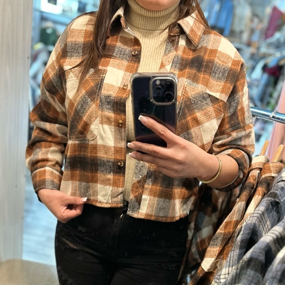 Beautiful jacket - Picture 3 of 9